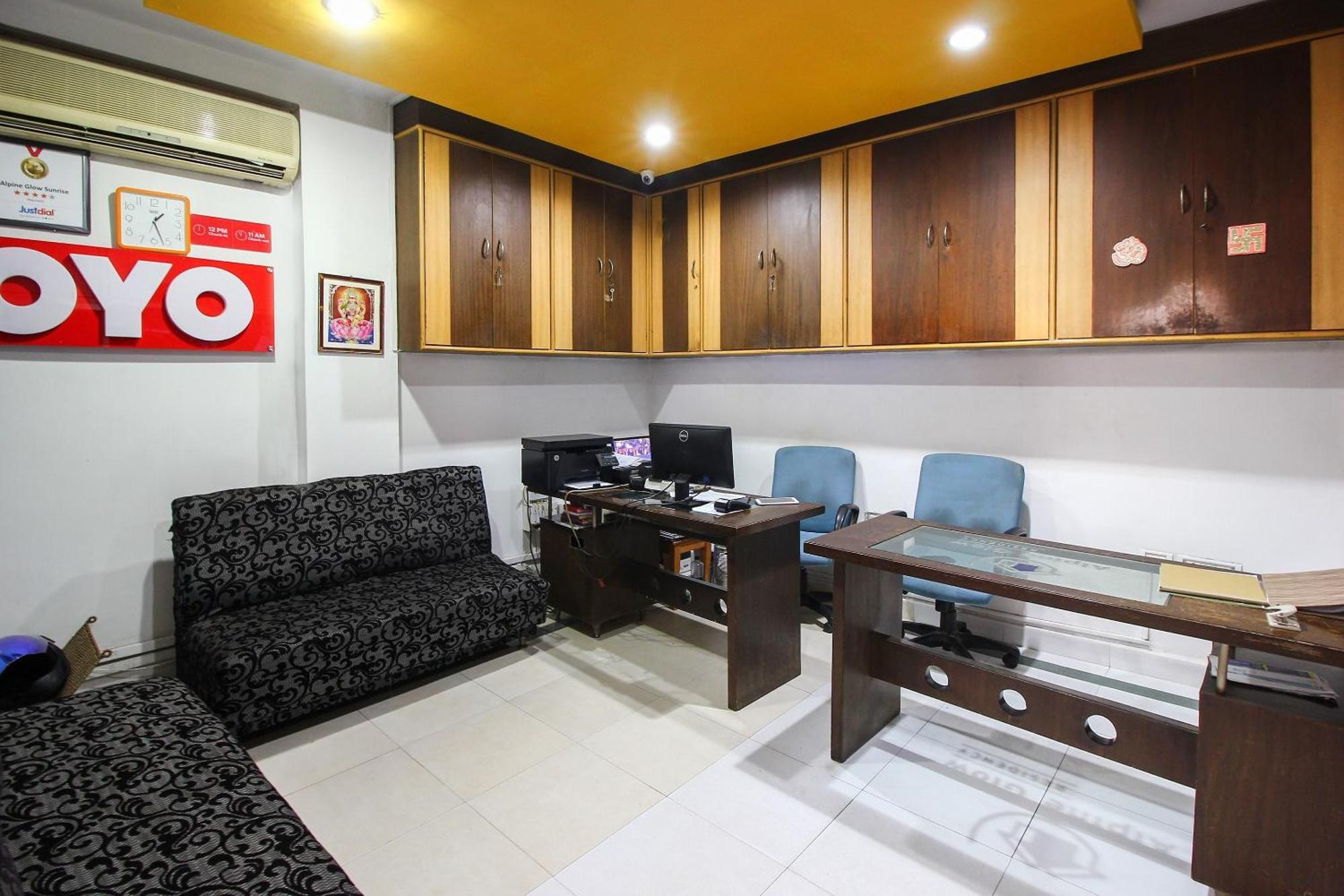 Super Collection O Begumpet Formerly Alpine Glow Sunrise Hyderabad Ngoại thất bức ảnh