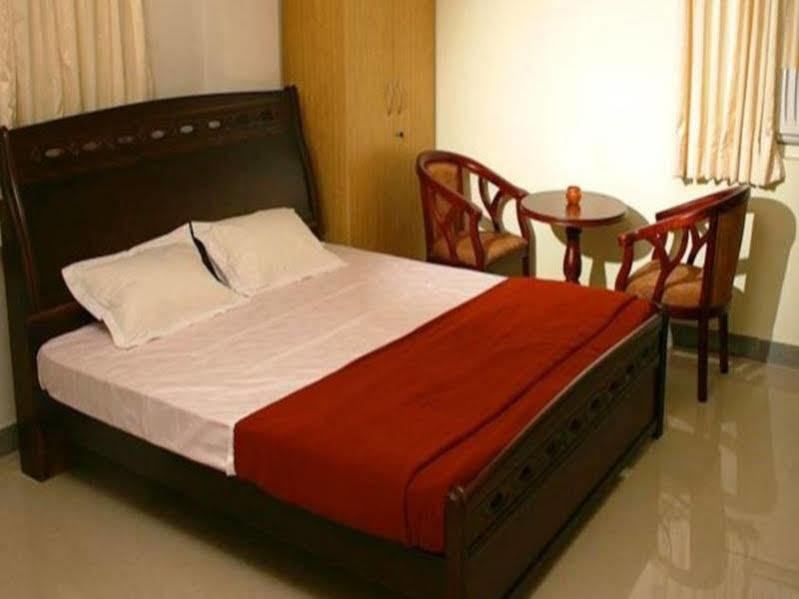 Super Collection O Begumpet Formerly Alpine Glow Sunrise Hyderabad Ngoại thất bức ảnh